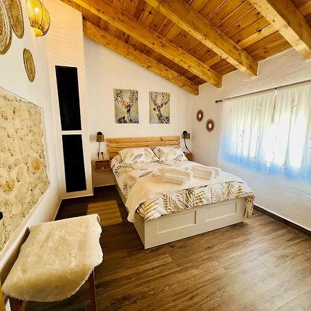 Alojamiento Rural El Nido Ponton Alto Екстер'єр фото